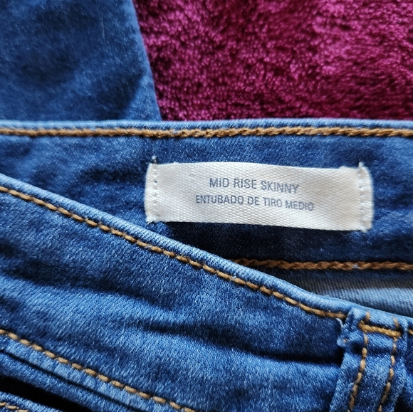 Women's Blue Jeans - Picture 4 of 7